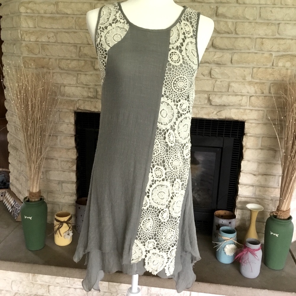 WOMENS/JUNIORS COCO & CARMEN DRESS